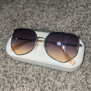 Mark Jacob polarized sunglasses good condition